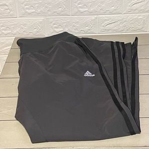 Adidas Women’s Derby Track Pant Charcoal Gray w/Black Stripes - Size M